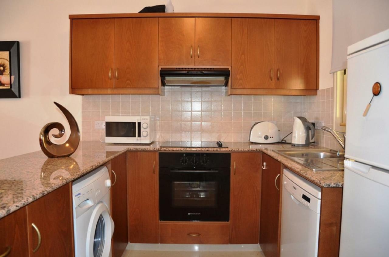 Ground Floor One Bedroom Apartment B2, 3 Pools, Free Wifi Pegeia Eksteriør billede